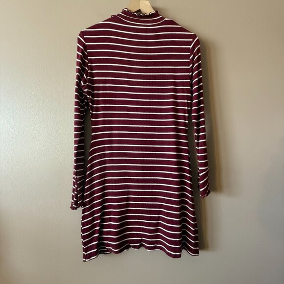 Women's L Lulus Maroon and White Ribbed Striped Dress Lettuce Edge Ruffles - Picture 3 of 9